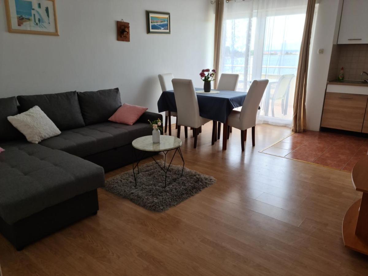 Apartmani Junto Preko Esterno foto
