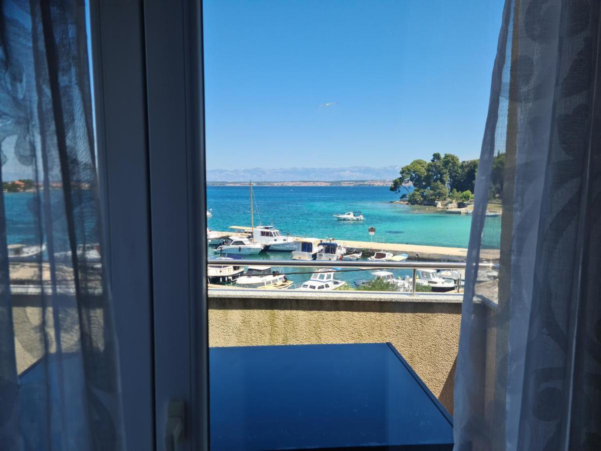 Apartmani Junto Preko Esterno foto